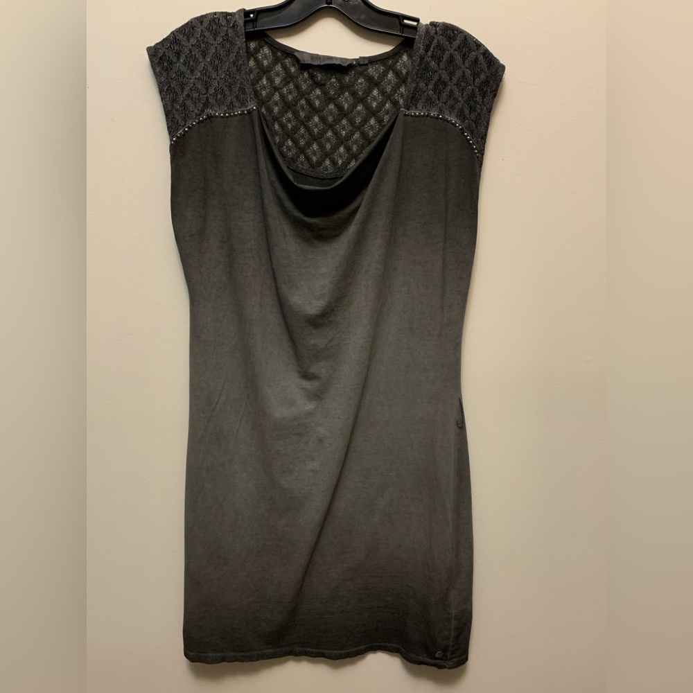 GARCIA JEANS Oversized Black Lace Shoulder Dress